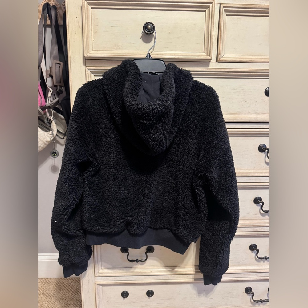 Lululemon Textured Fleece 1/2 Zip Jacket - Picture 2 of 3